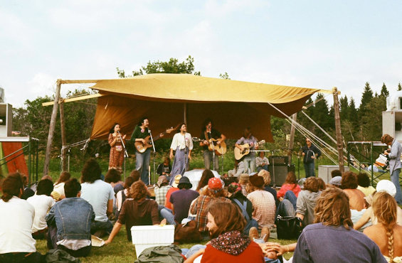 Winnipeg Folk
                              Festival 1977